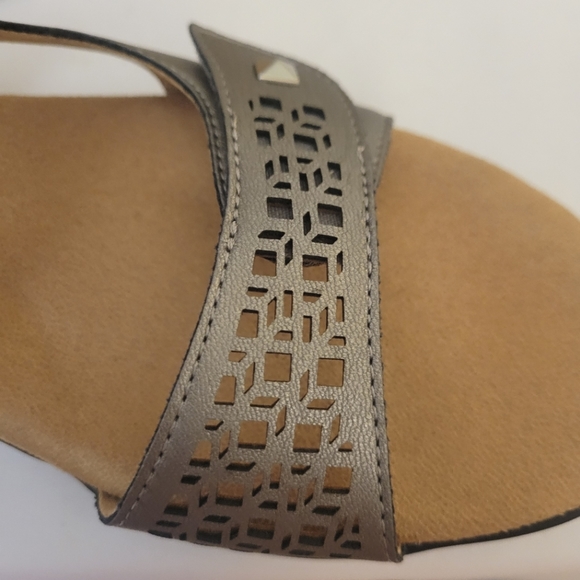 Trotters Romi Pewter Slingback Sandals - Picture 2 of 10